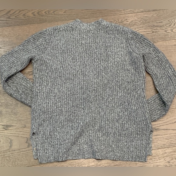 **SOLD**Abercrombie and Fitch cardigan bundle lot - 2 pieces - Picture 9 of 15